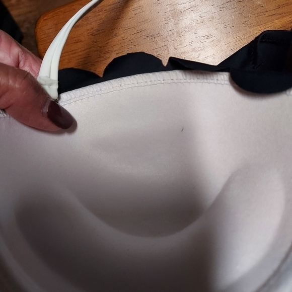 Cupshe NWT 1 Piece swimwear small double scalloped trim - Picture 13 of 14